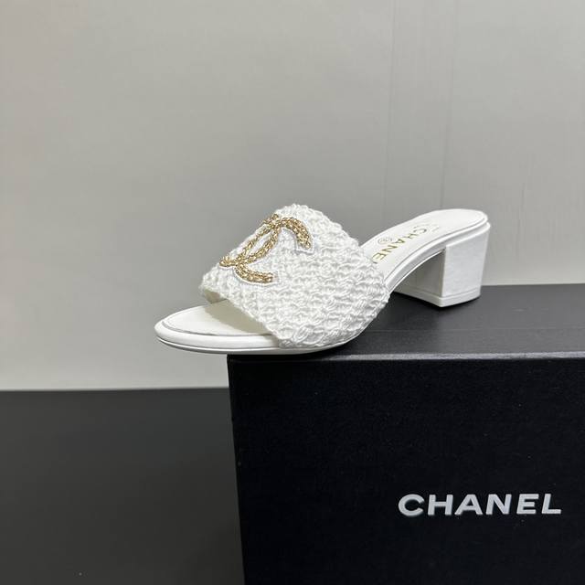 25Fw New Spring and Summer Chanel Double C Letter Buckle Sandals Chanel's iconic