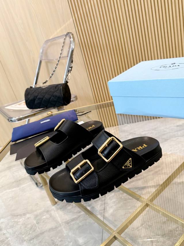 Prada's latest 2025 spring and summer sawtooth Roman sandals! The retro, fashion