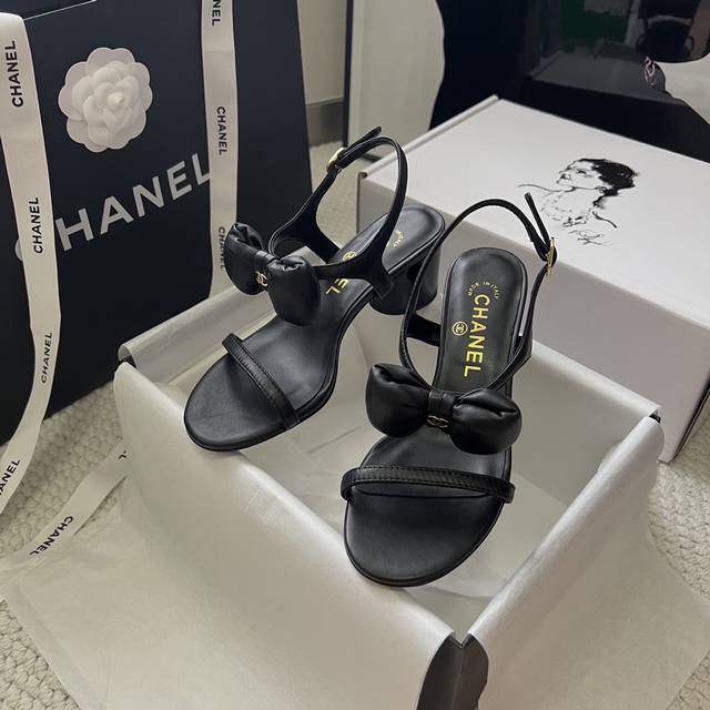 Chane* 2025Ss Chanel bow sandals, the perfect fusion of fashion and elegance! Pi