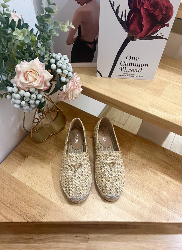Prada 25 Early Fall, this espadrille comes with a espadrille insole. Made of sof