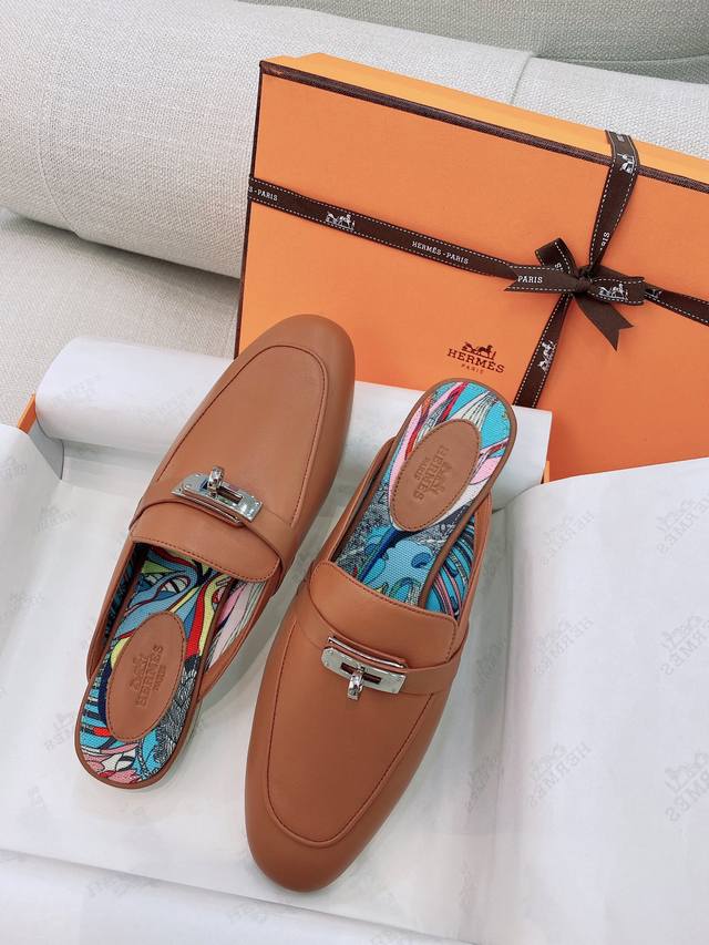 New H brand. Official website synchronized Kelly buckle mules closed toe half sl