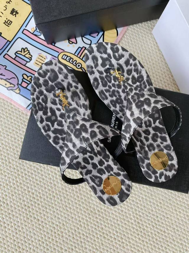 Yves Saint Laurent: White leopard leather Size 35-44 42.43.44 Customized, non-re