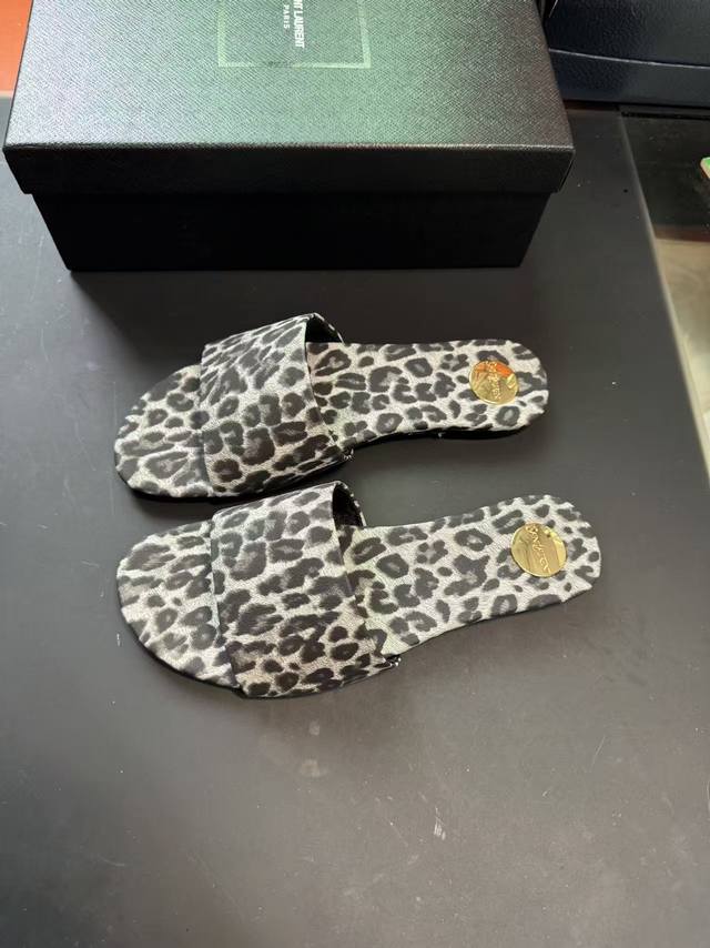 Yves Saint Laurent: Leopard Series Size 35-44 42.43.44 Customized, non-refundabl