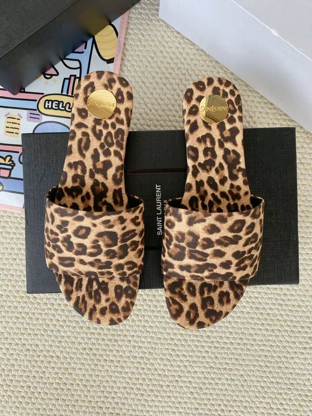 Yves Saint Laurent: Light brown leopard print leather Size 35-44 42.43.44 Custom