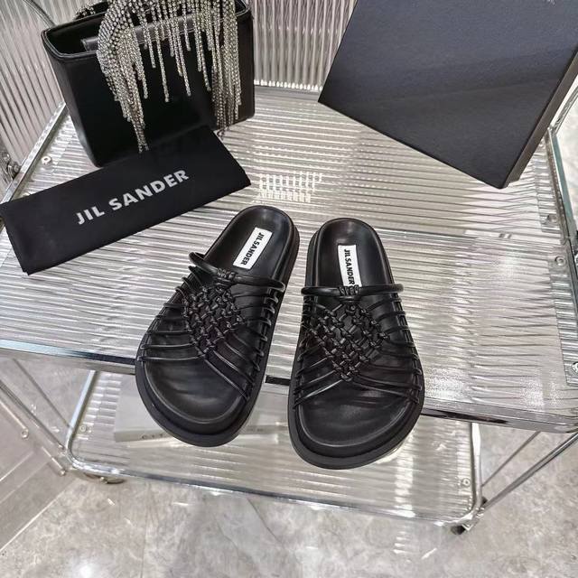 Jilsander 2025 Spring and Summer New Braided Slippers Design highlights: minimal