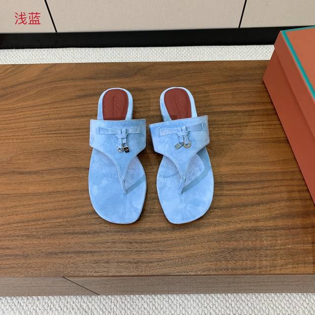 Loro Piana flip-flops. Italian top-grade cashmere, retro, elegant, low-key and l