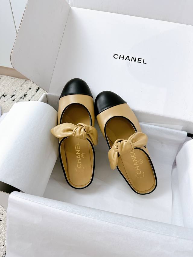 Top-level purchasing Mary Jane flat sandals The catwalk style is absolutely too