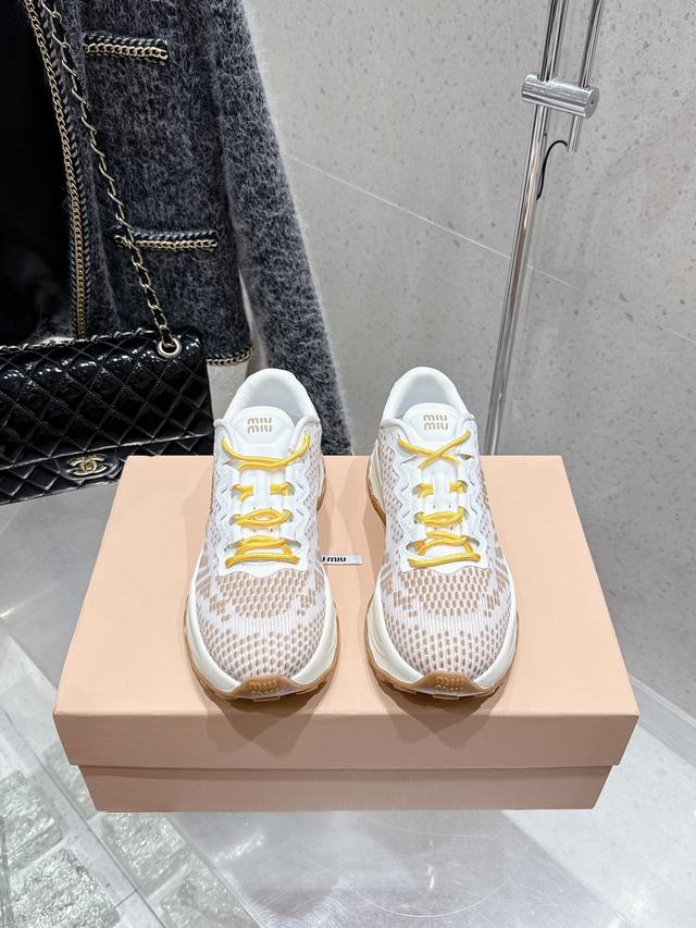 top version Miumiu Miu Miu 25Ss new casual shoes sports shoes Fabric: original c