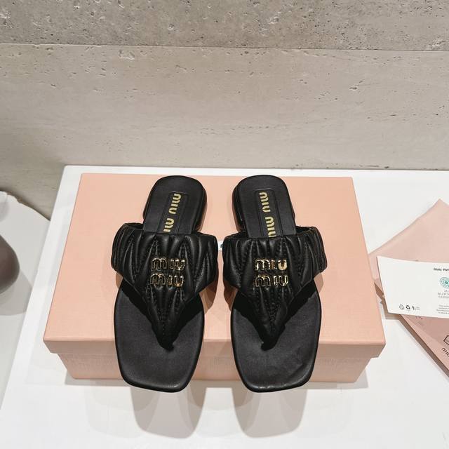 Factory top version Miumiu Ss Spring and Summer new flat lambskin sandals slippe