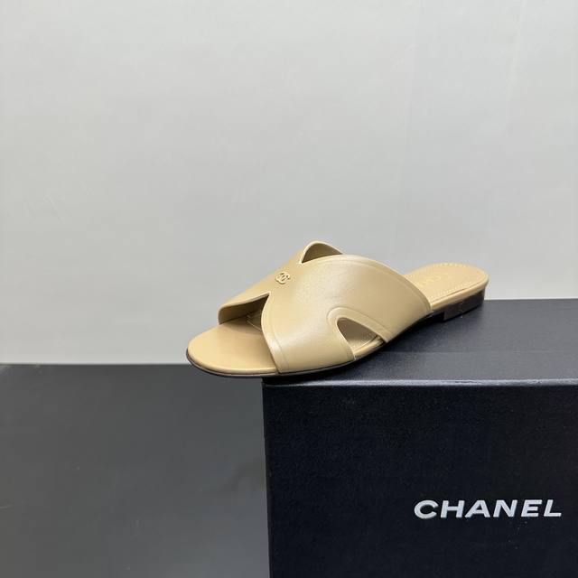 Chanel Fashion Flat Simple Lazy Slippers Design: Simple yet elegant cross-strap