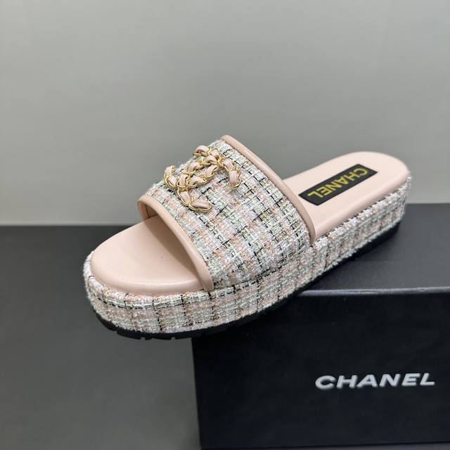 Chanel thick-soled slippers are here, with classic double C metal buckles, luxur