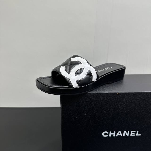 Factory Xiao Chanel 25 A new summer Kangpeng panda color thick-soled diamond sli