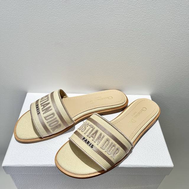 Purchasing version Dior 25 years Dway series new color D home embroidered flat s