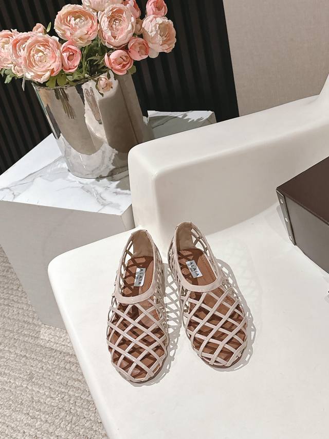 Alaia's new leather fishnet shoes Alaia's new fishnet shoes are here. The leathe