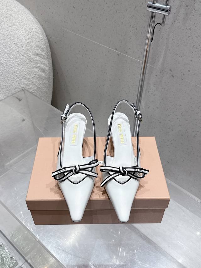 Miumiu 25 Spring and Summer new retro bow high-heeled sandals! Fresh spring and