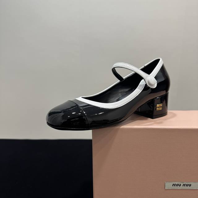 2025Ss Miumiu Miu Miu new catwalk thick-heeled low-heeled Mary Jane shoes Sweet