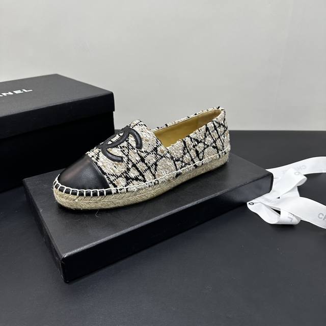 Factory price Pp Chanel new hemp rope bottom fisherman shoes. The upper is made