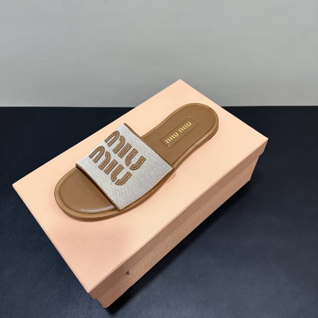 Miumiu 25Ss latest summer flat slippers Prepare a few more pairs of must-have sl