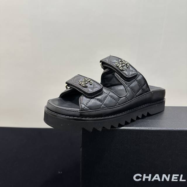 2025 Spring and Summer latest fabric counter main push Velcro beach slippers new