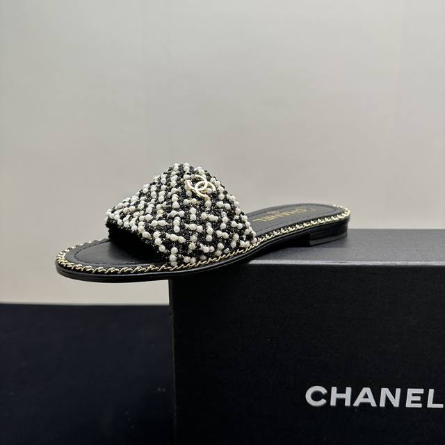 2025Ss Chanel Chanel style pearl mid-heel thick-heeled flat slippers are a class
