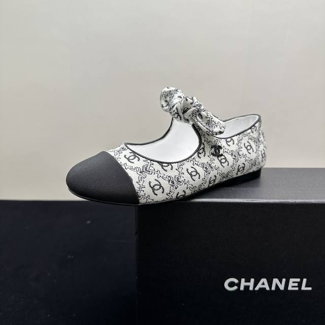 Chanel Chanel style bow flat shoes bunny ear Mary Jane shoes, the perfect combin