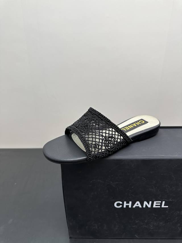 Chanelc Chanel slippers, a classic in the fashion circle! Exquisite lace upper,