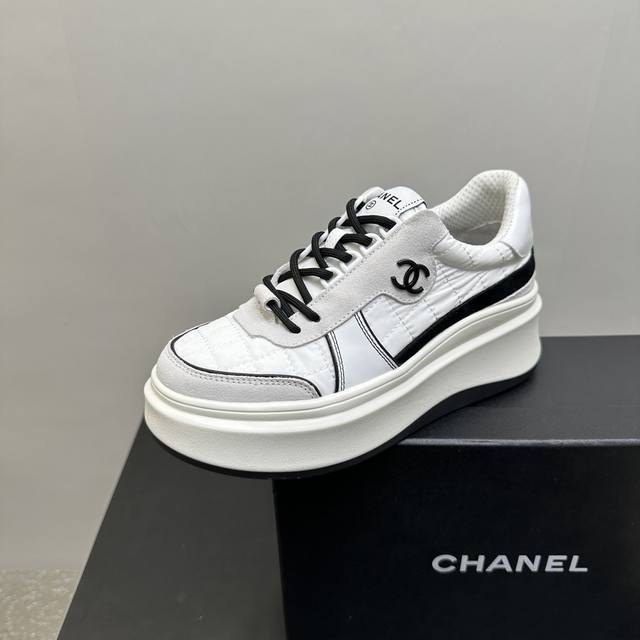 Chanel thick-soled panda shoes, biscuit shoes, casual sports shoes! This classic