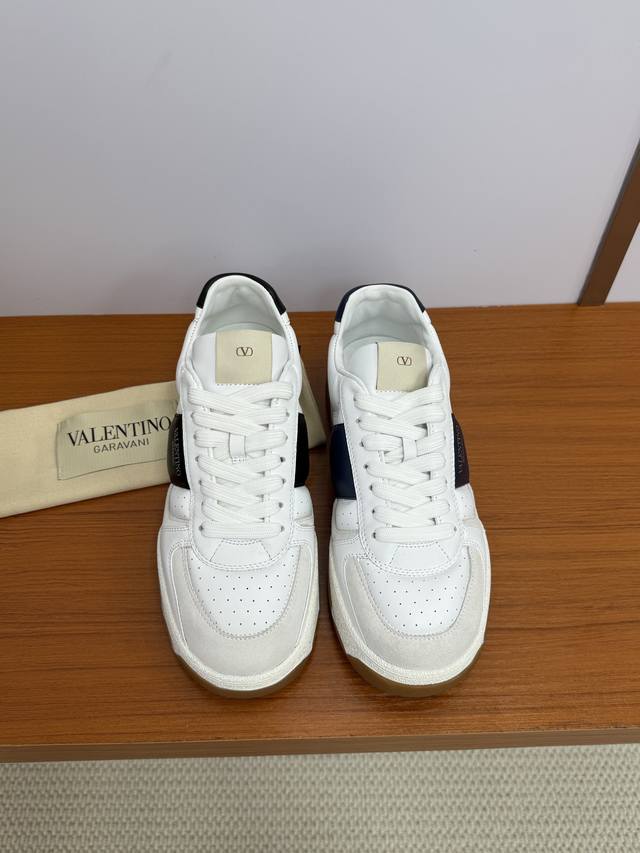 Top quality Valentino Ss25 New Arrival