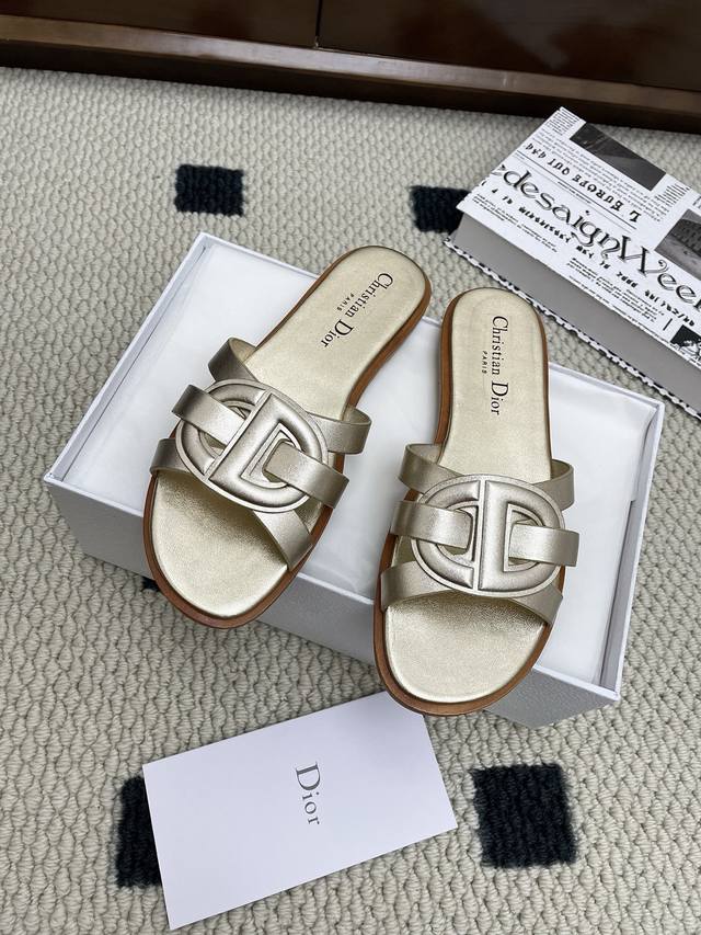 25Ss New Spring and Summer Dior D-Club Hollow Layered Cd Cross Strap Sandals Pig