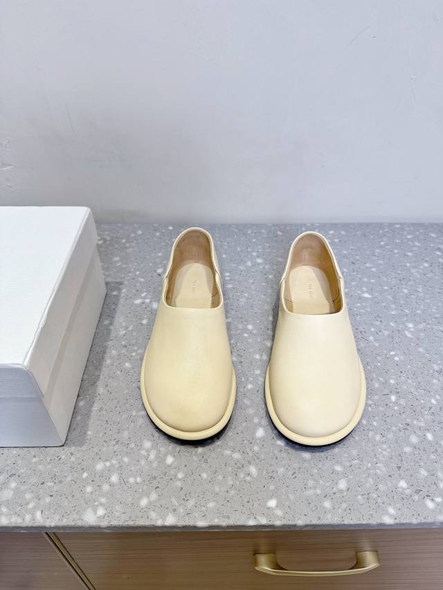 The Row niche fashion brand 25Ss spring and summer new retro loafers single shoe