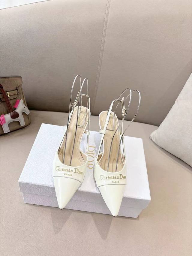 Dior 2025 Spring and Summer New Products Steel Stamped Letter Logo Single Shoes