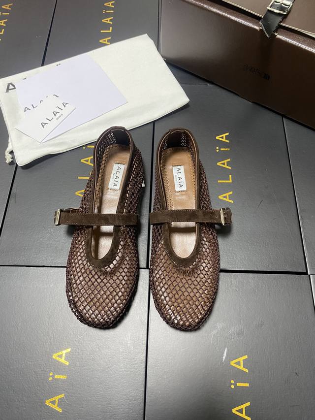 mesh style!!! Alaia catwalk style ballet flats! sweet and cool ballet style, a v