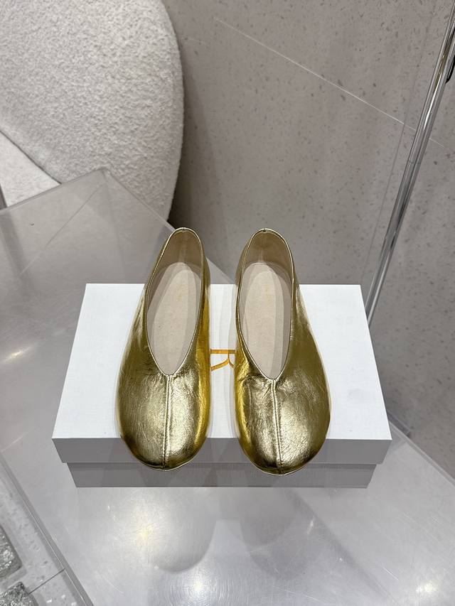 Factory: The Row 25 Spring and Summer new flat shoes, dancing shoes, grandma sho