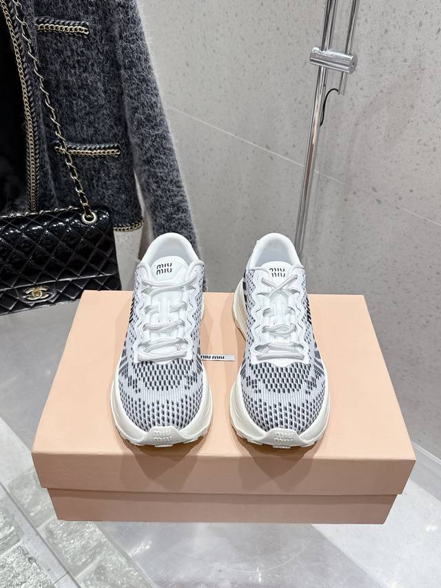 High quality factory Miumiu 25Ss new casual shoes sports shoes Fabric: original