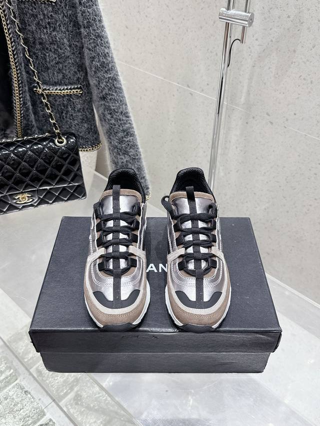 Factory Chanel Panda Shoes! 2025 Top Casual Sports Shoes This classic design; th