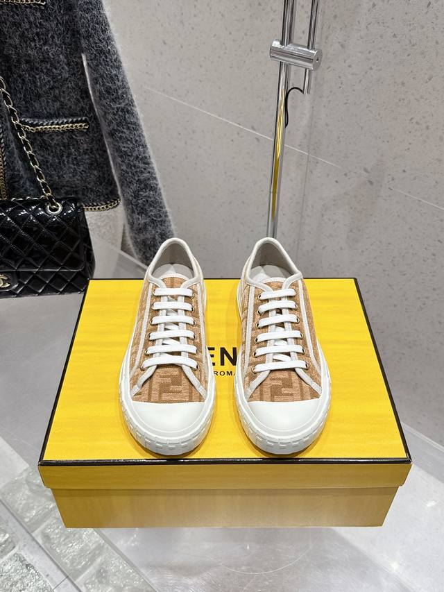 factory Fendi new couple's sneakers casual sports shoes cloth shoes classic Ff o