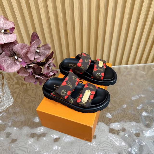 Lv 2025 Spring and Summer New Products Counter Lv Donkey Brand Popular Embossed