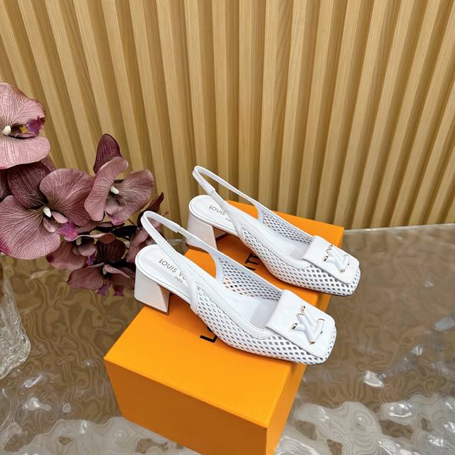 Top version Lv Louis Vuitton 223 2025 early spring new antique style sandals cou