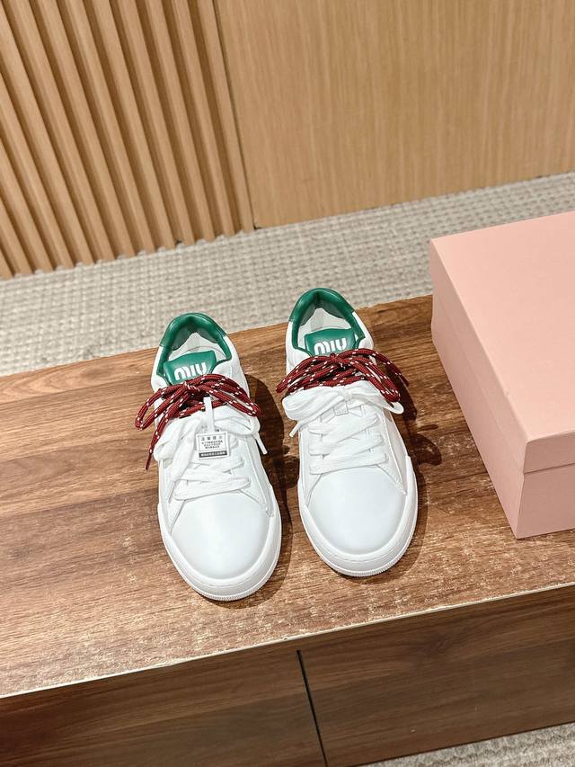 The new lace-up casual sneakers from #MiuMiu produced in Dongguan are a hit amon