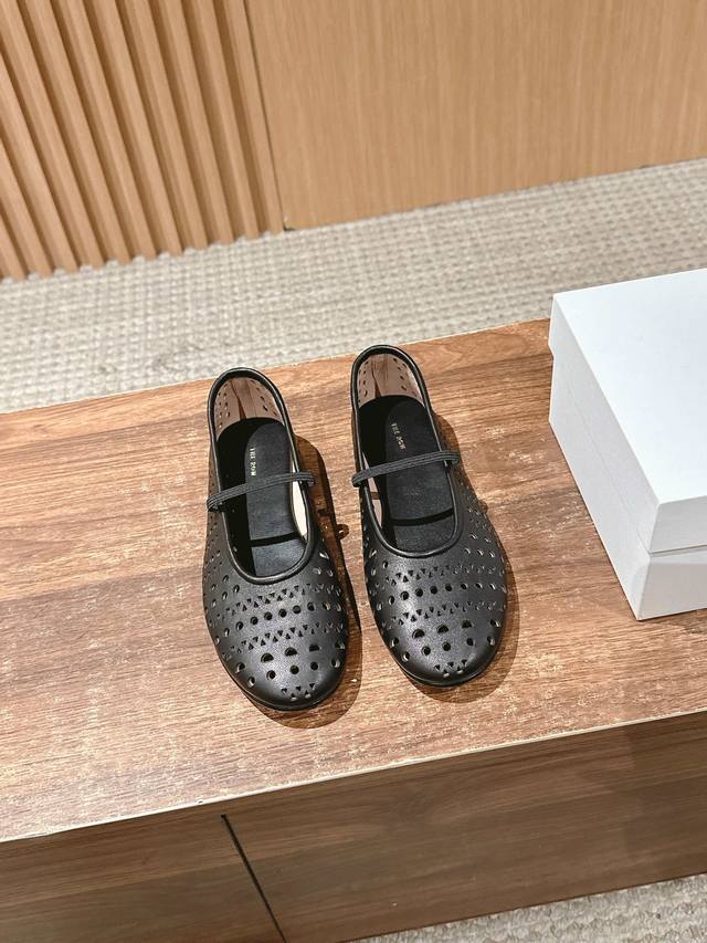 Made in Dongguan #Summer Cool Retro Hollow Strap Roman Flat Ballet Shoes The Row
