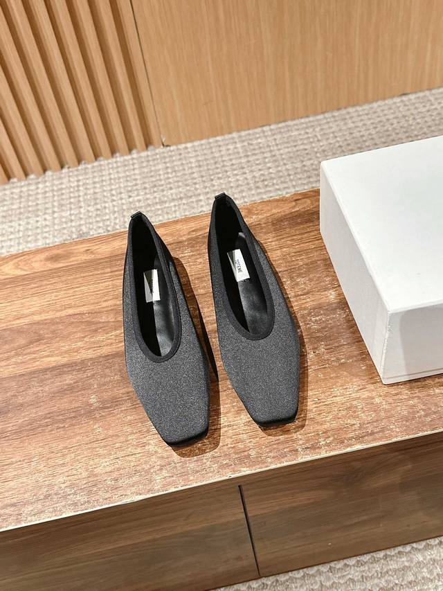 New spring and summer stone-patterned square-toed flat shoes If you are looking