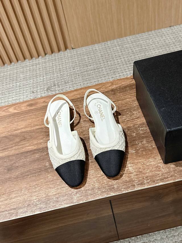 Chanel's new color matching sandals, lace and Shandong satin materials, super cl