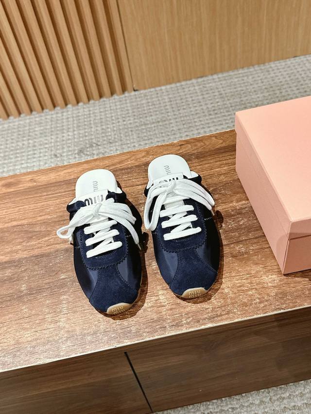 Miu Miu's new Dexterity open-toe slippers are available on the official website!