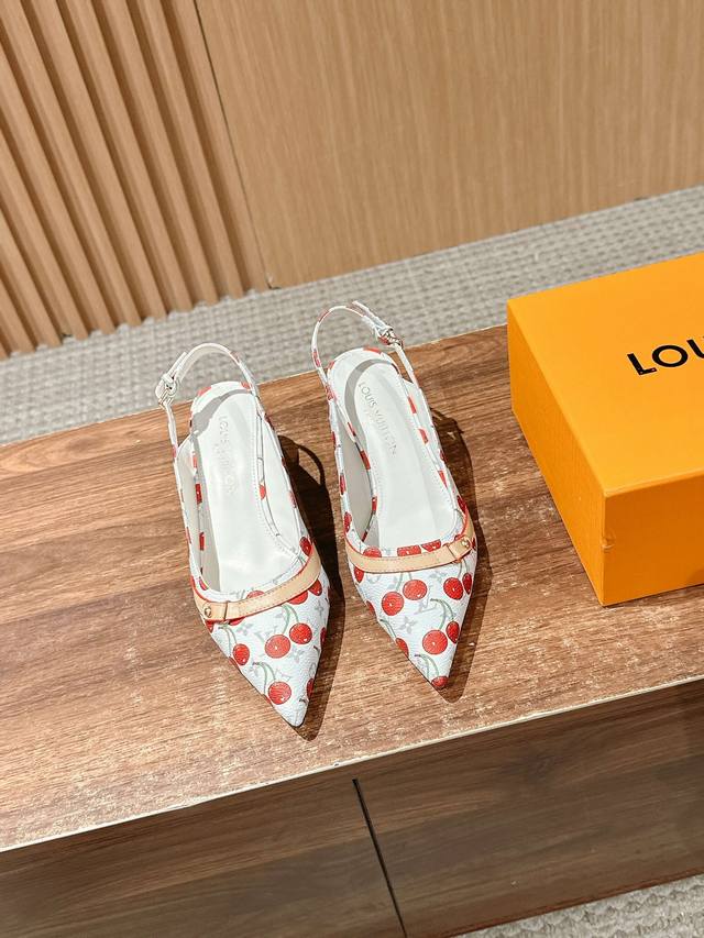 Louis Vuitton new cherry white old flower pattern thin strap pointed cat heel sa