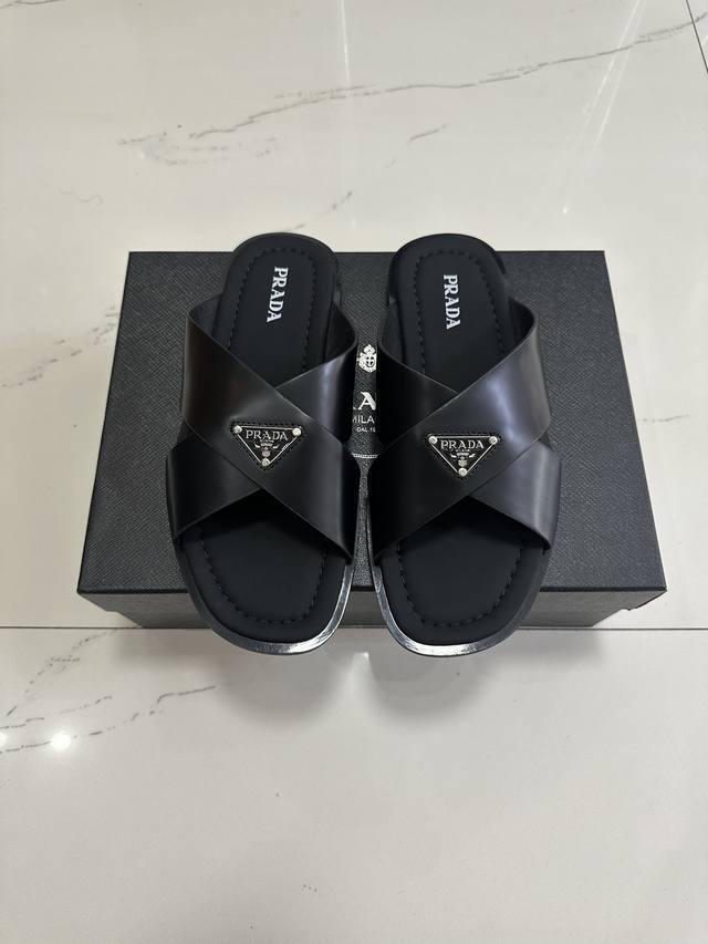 Top version: Men's Prada triangle logo cross strap flat sandals This cross strap
