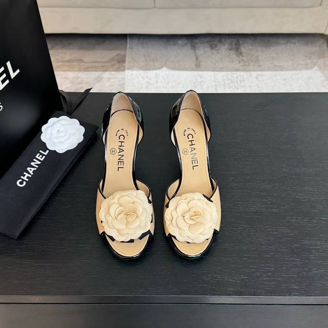 Purchasing-level Chanel 25C Spring and Summer New Camellia Mid-Back Sandals Seri