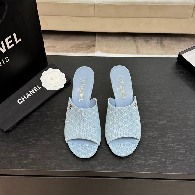 Chanel 2026 Early Spring Resort Collection Hot Item Xiaoxiang Double C Buckle Fi