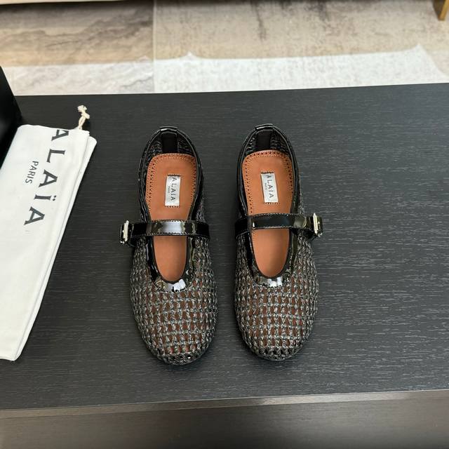 25Fw New Alaia French ballet shoes for early spring, hollow woven flat shoes, th