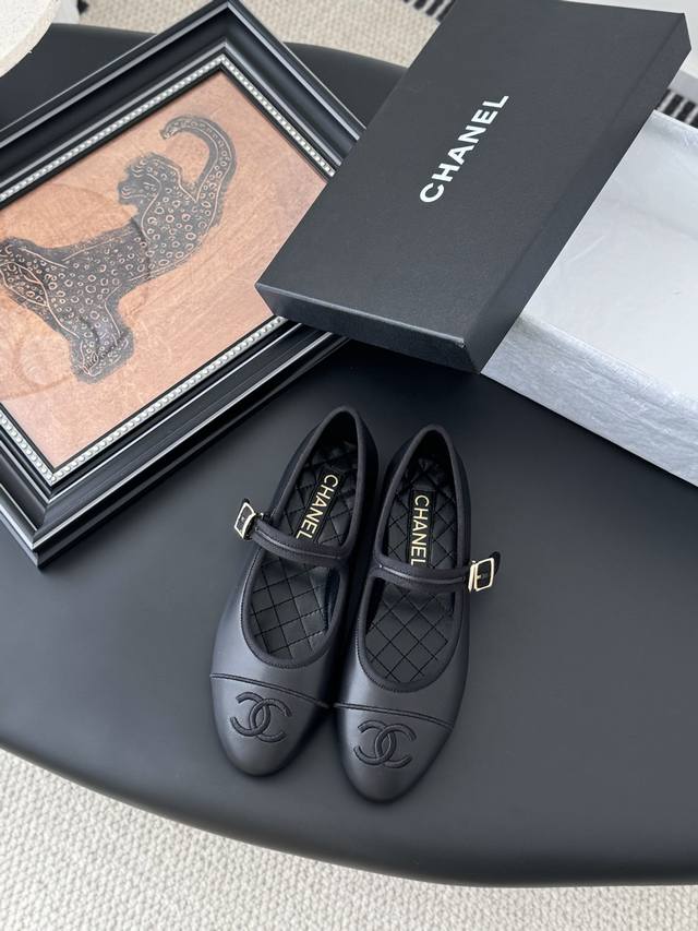 New generation color Chanel 25S catwalk style Mary Jane shoes Simple yet sweet a