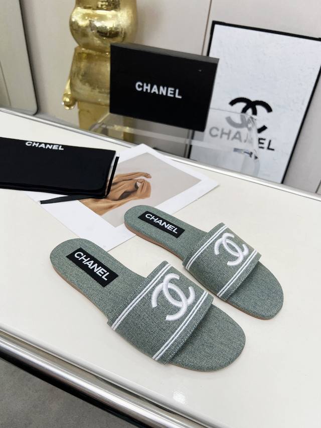 Chanel new slippers official website counter, outer fabric sheepskin, inner shee